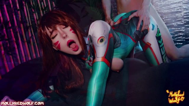Парень смачно ебет грудастую девчонку в образе D.Va из Overwatch