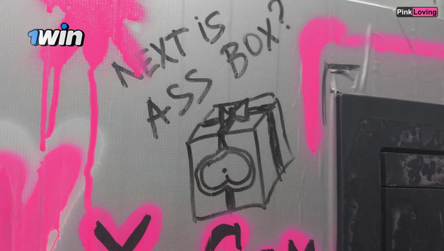 Gloryhole Porn – в туалете рыжулька сосет и трахается через дырку в стене