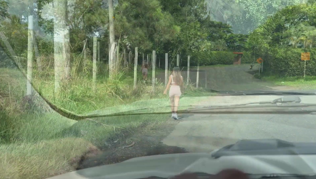 Красивая колумбийка согласилась на секс с незнакомцем через гандон