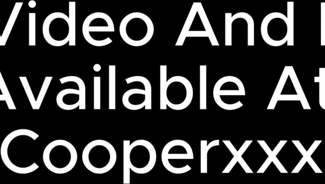 Молодую блондинку подобрали и трахнули в машине с автопилотом